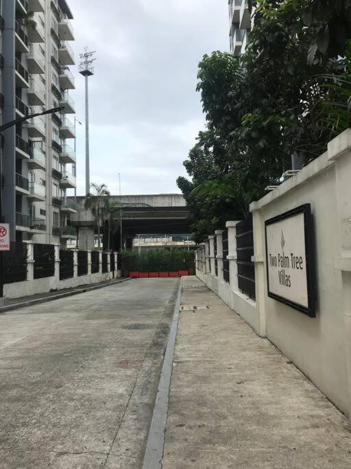 Lovely 2 Bed Room Condo Infront Of Naia Terminal 3 Manila Exterior foto