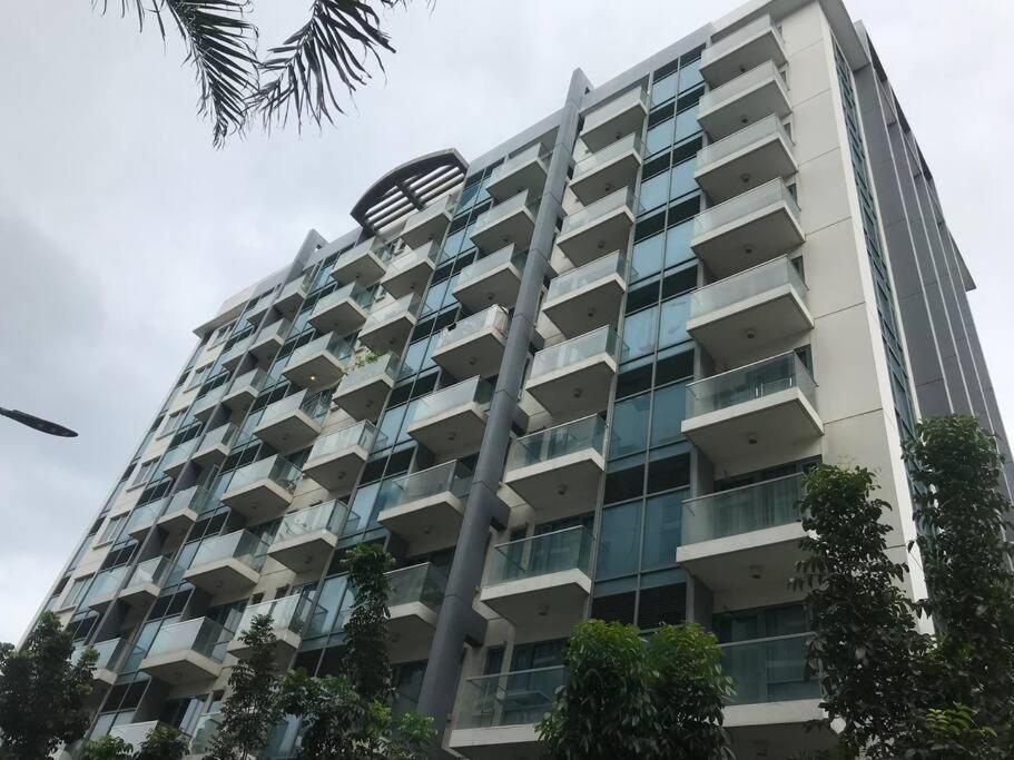 Lovely 2 Bed Room Condo Infront Of Naia Terminal 3 Manila Exterior foto